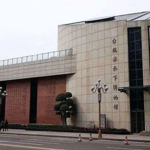 熏陶历史文化 厚植家国情怀